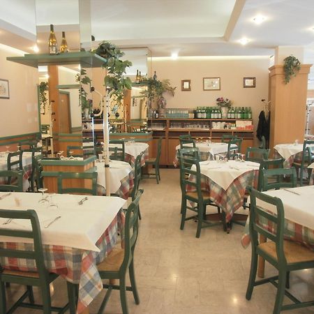 Hotel Manzoni เปรูจา ภายนอก รูปภาพ