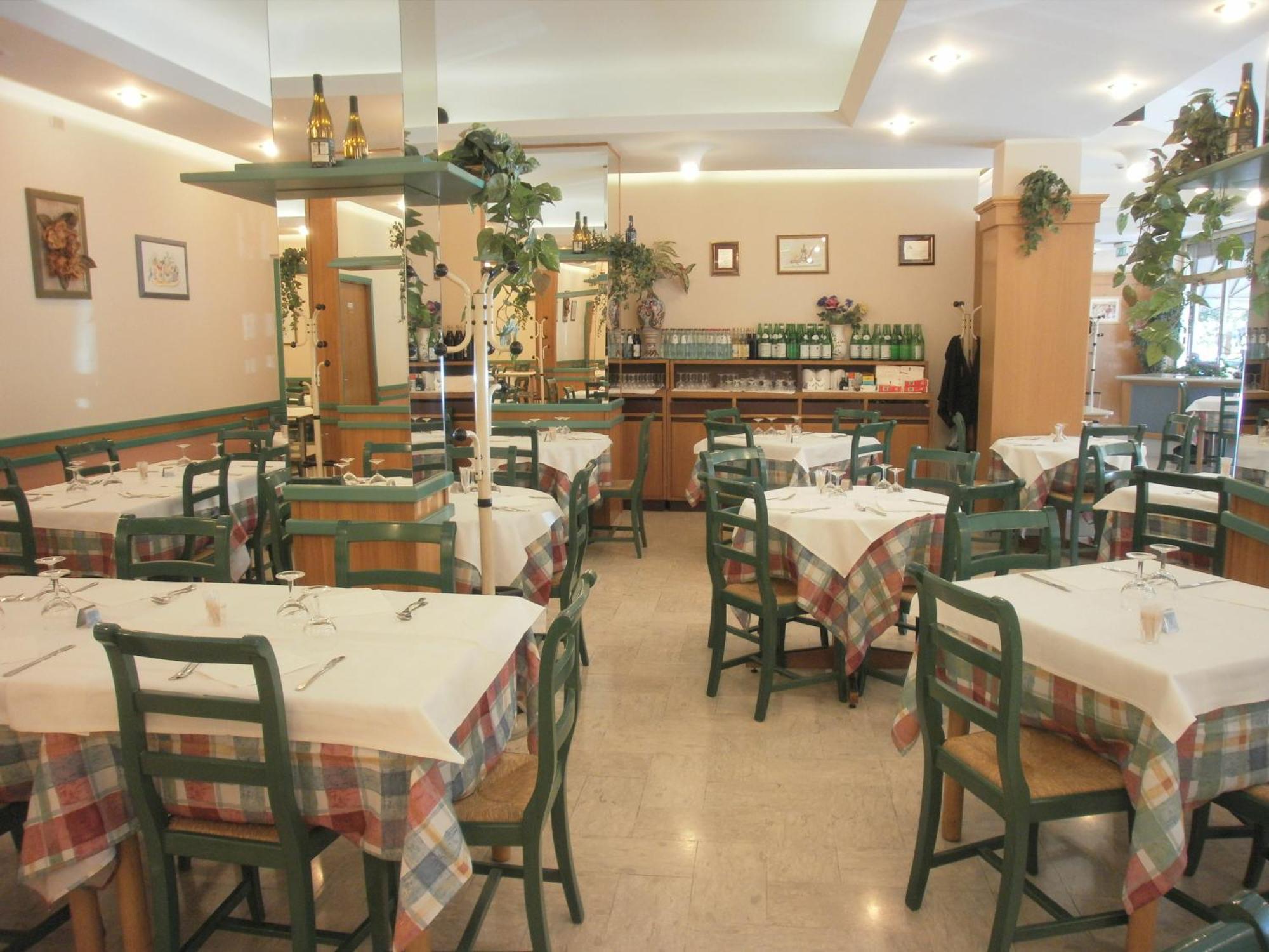 Hotel Manzoni เปรูจา ภายนอก รูปภาพ
